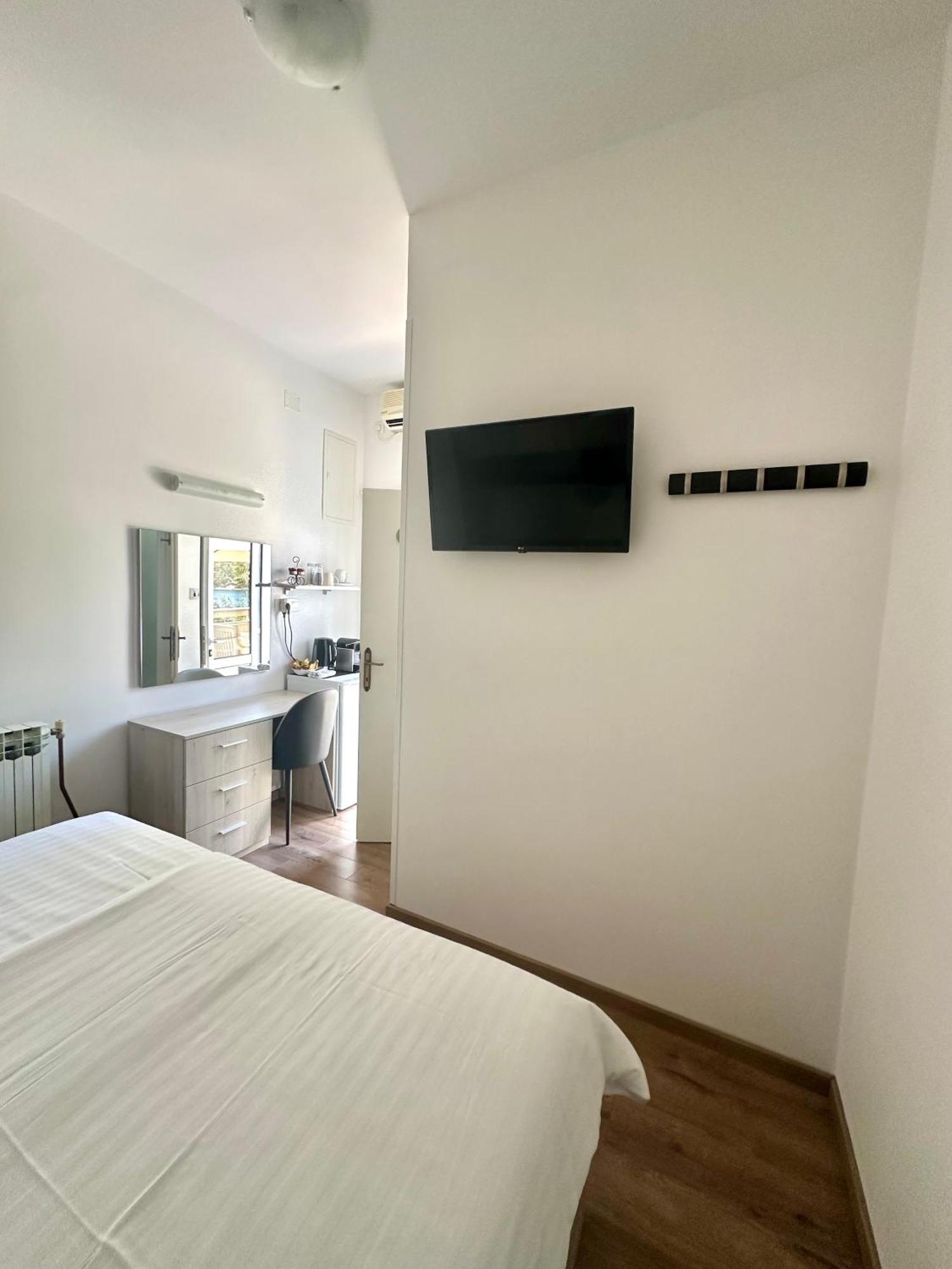 Sea View Room Macolic Palit Esterno foto